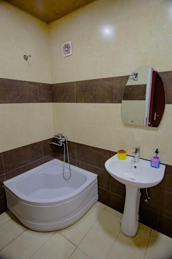 Gh Sanapiro Hotel Telavi Exterior photo